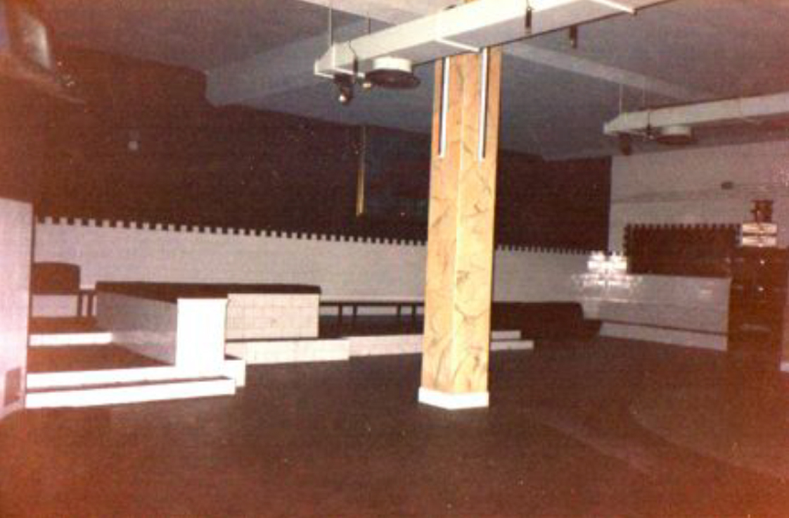 Arredamento discoteca anni 70 : arredamento bagno legno ...